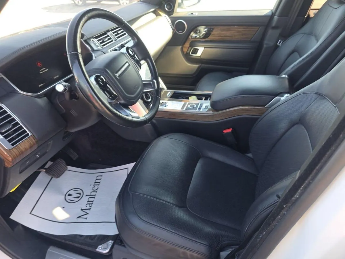 LAND ROVER ROVER ОДНА ИЗ САМЫХ НАСЫЩЕННЫХ И ПРЕМИАЛЬНЫХ ВЕРСИЙ КОТОРАЯ ВКЛЮЧАЕТ В СЕБЯ ПРАКТИЧЕСКИ ВСЁ НЕОБХОДИМОЕ ДЛ 2019