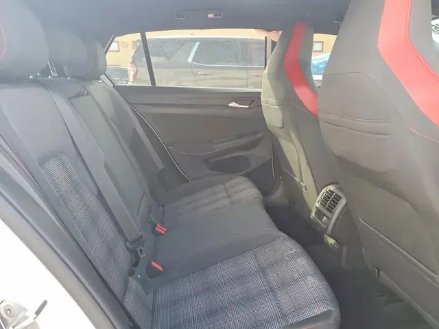 VOLKSWAGEN GOLF GTI 2022