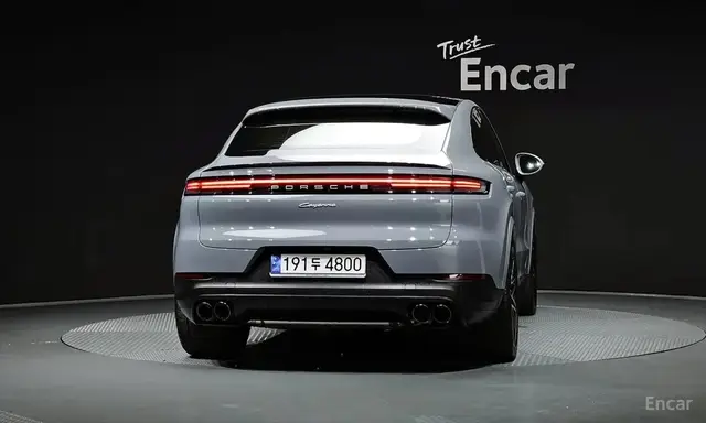 PORSCHE CAYENNE COUPE 2024