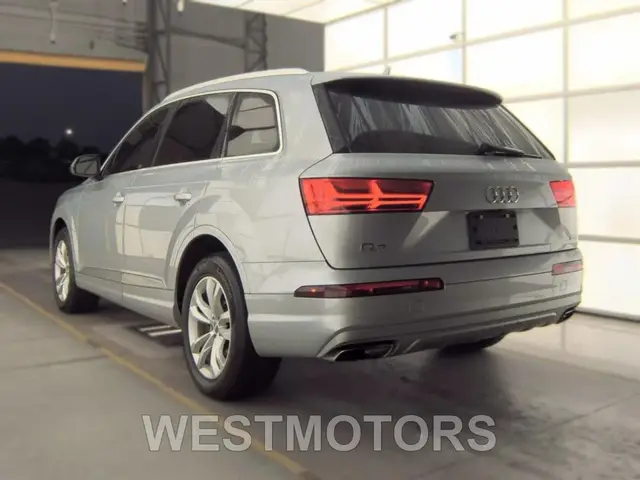 AUDI Q7 2017