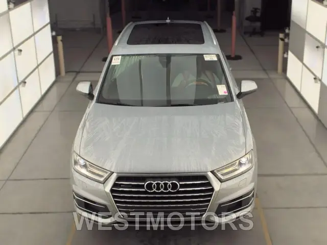 AUDI Q7 2017