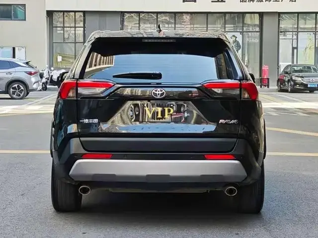 TOYOTA RAV4 2022