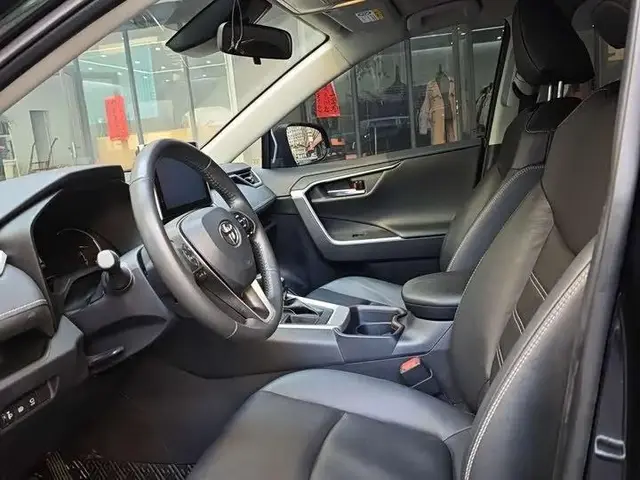 TOYOTA RAV4 2022