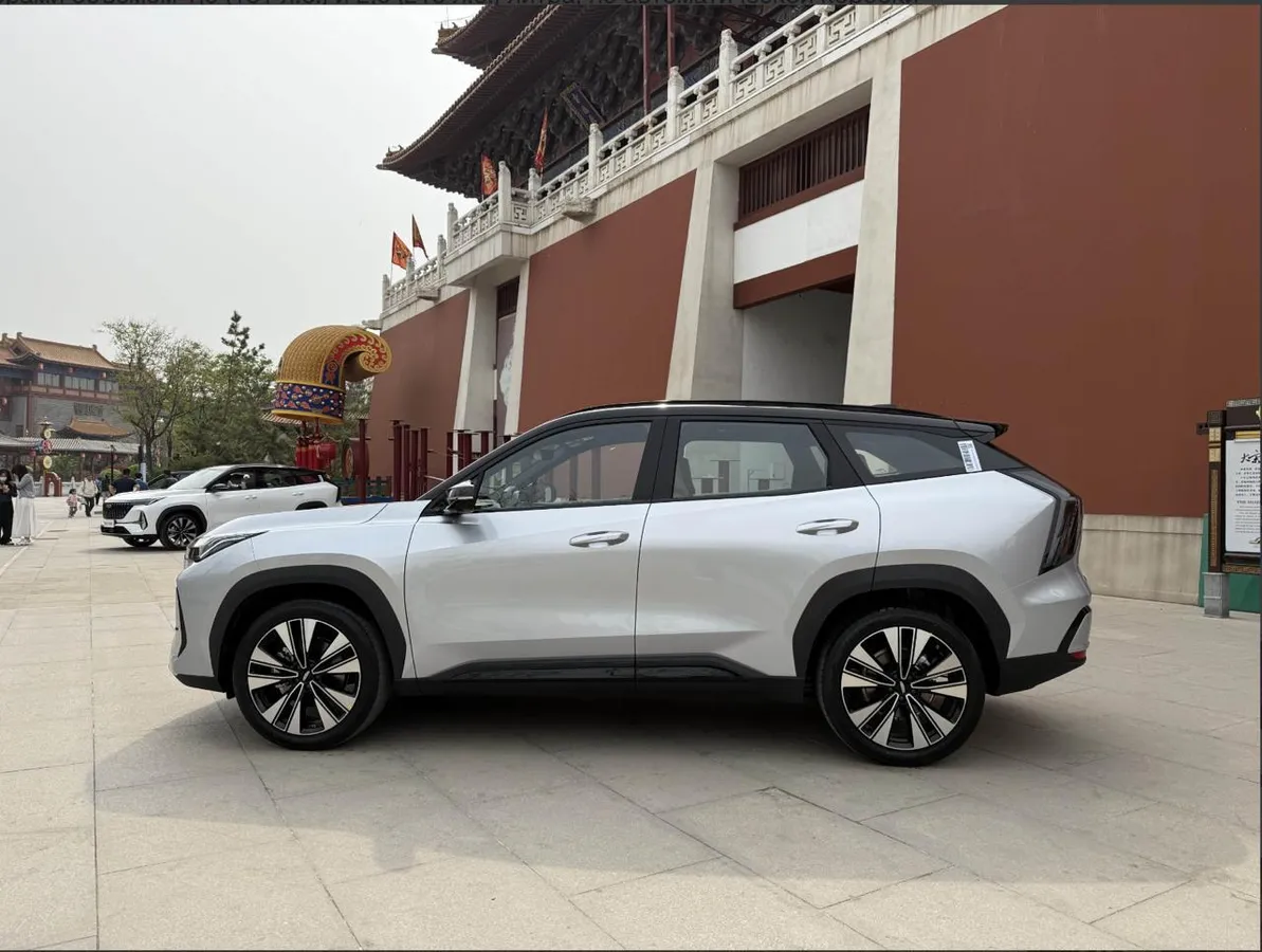 GEELY ATLAS L ATLAS PRO L 2026