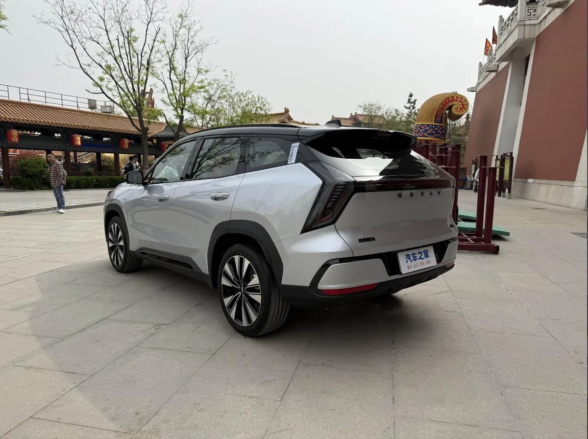 GEELY ATLAS L ATLAS PRO L 2026