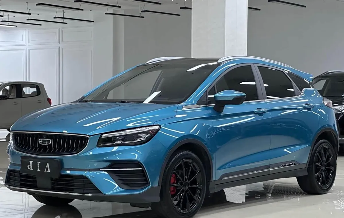 GEELY EMGRAND PREMIUM 2022