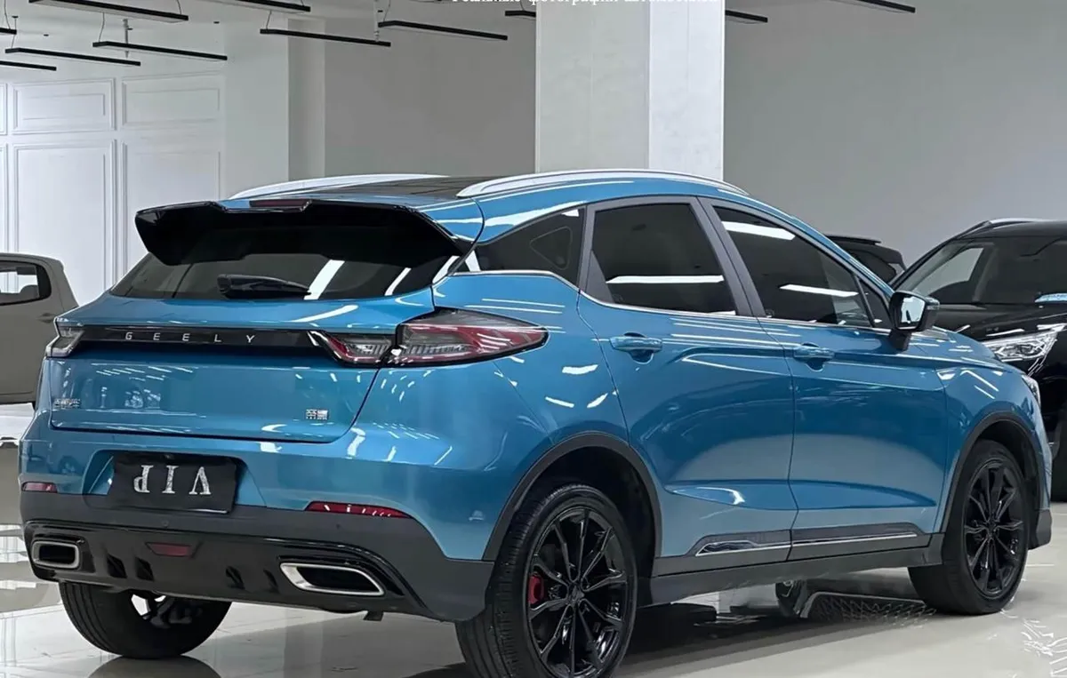 GEELY EMGRAND PREMIUM 2022