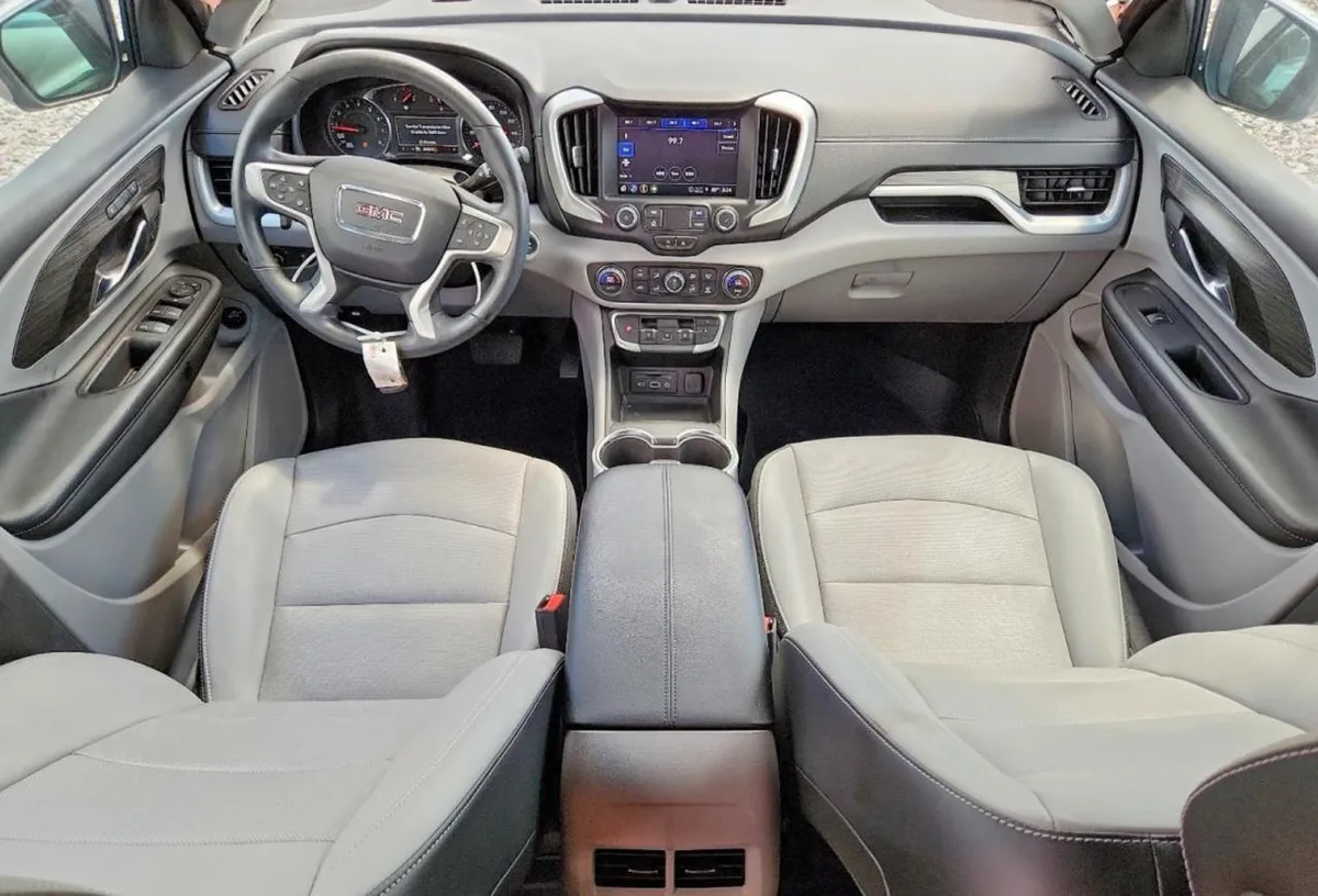 GMC TERRAIN SLT 2024