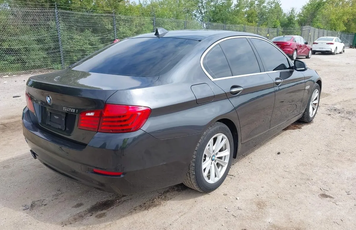 BMW 5 SERIES 5-SERIES F10 528I 2015