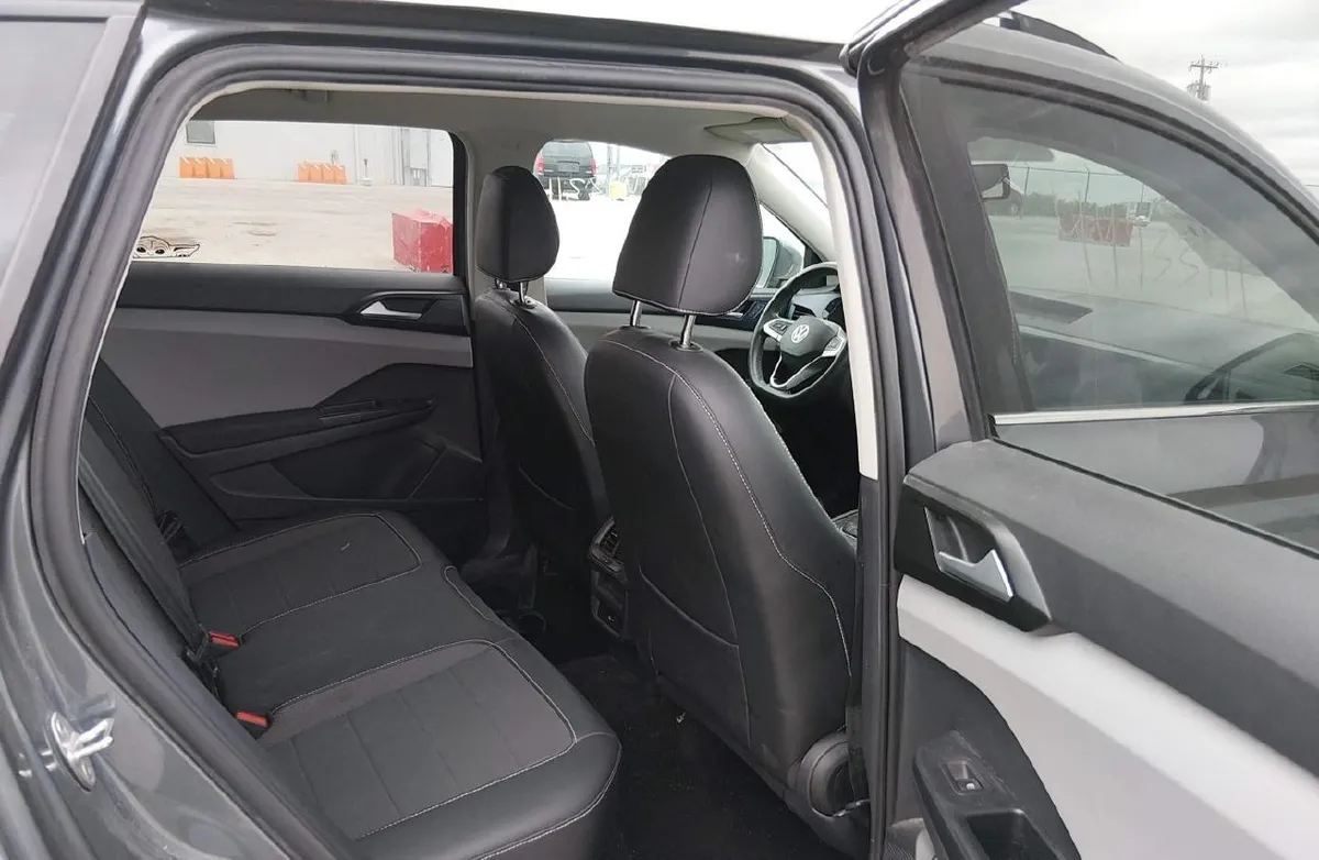VOLKSWAGEN TAOS SE 2022