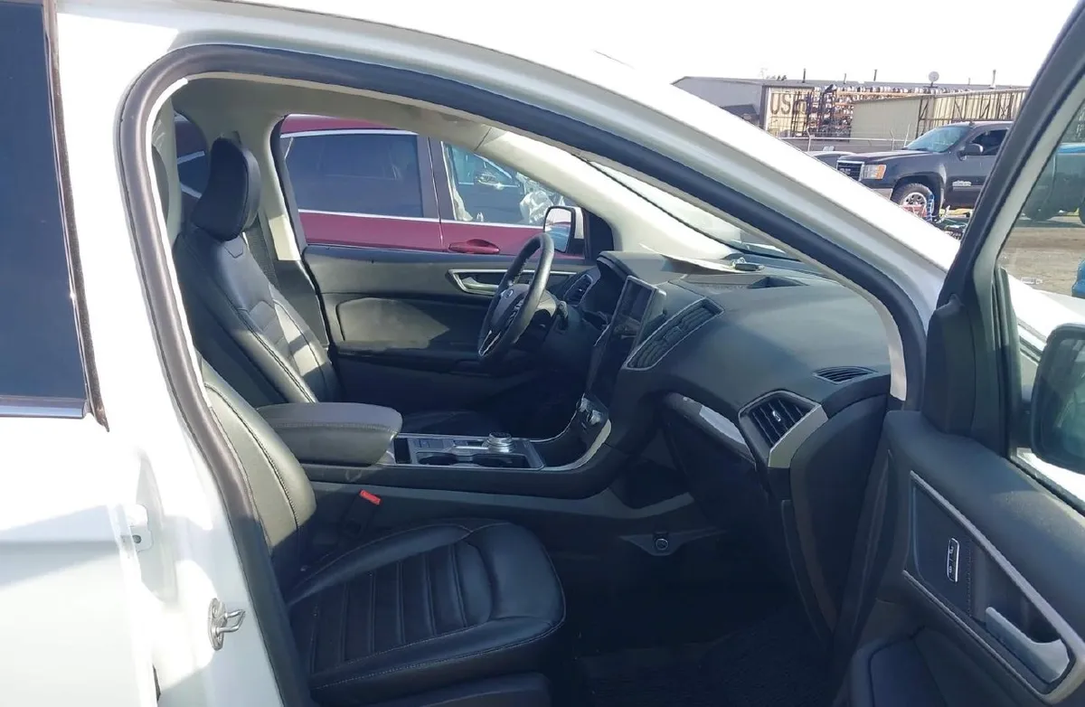 FORD EDGE SEL 2023