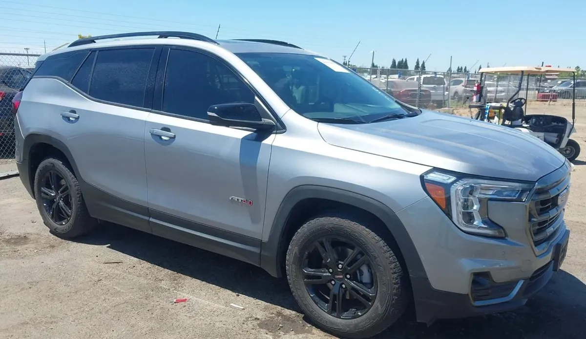 GMC TERRAIN AWD AT4 2024