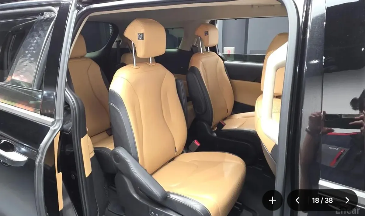 KIA CARNIVAL NOBLESSE 2023