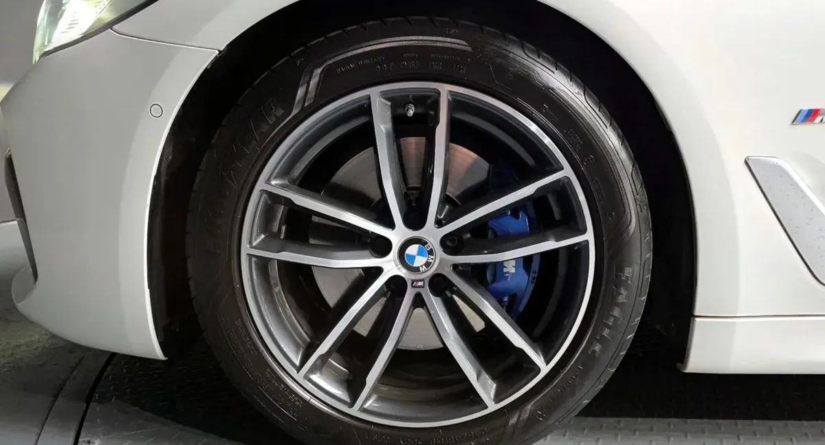 BMW 5 SERIES 2022