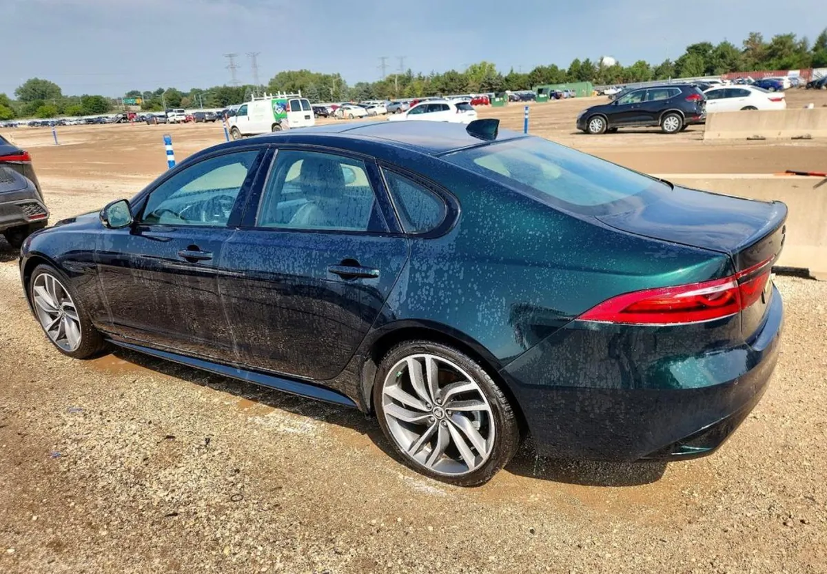 JAGUAR XF R-DYNAMIC SE 2023