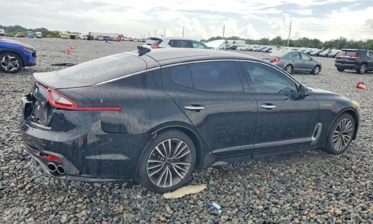 KIA STINGER PREMIUM 2019
