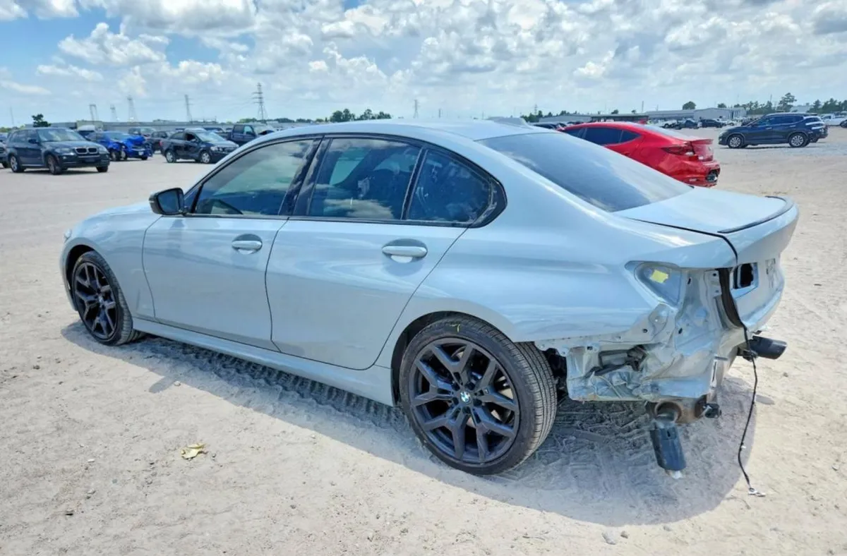 BMW 330I 2024