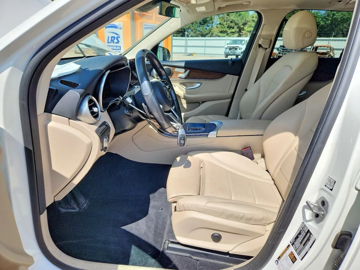 MERCEDES-BENZ GLC 2022