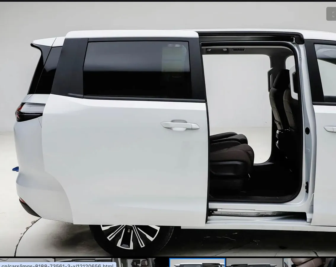 WULING XINGGUANG 730 EV 500 2025