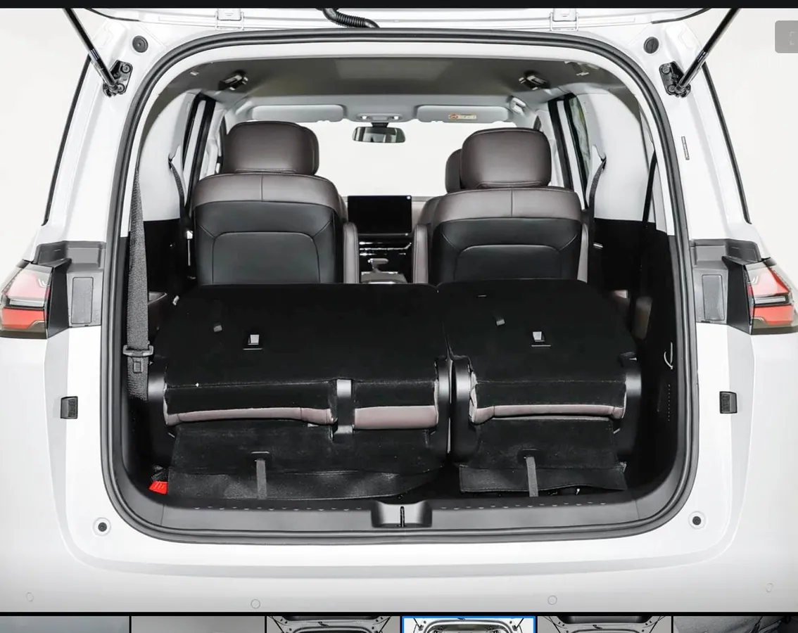 WULING XINGGUANG 730 EV 500 2025