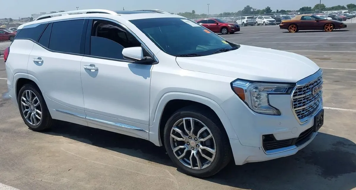GMC TERRAIN AWD DENALI 2023