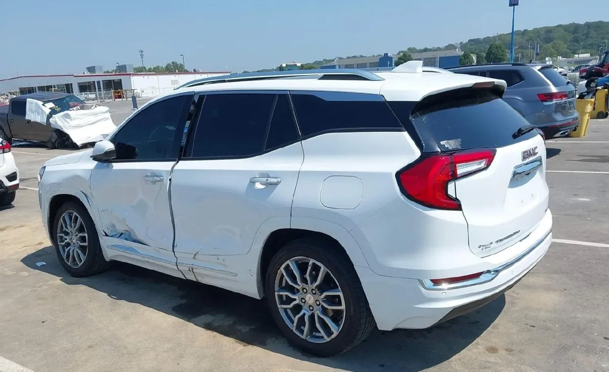 GMC TERRAIN AWD DENALI 2023