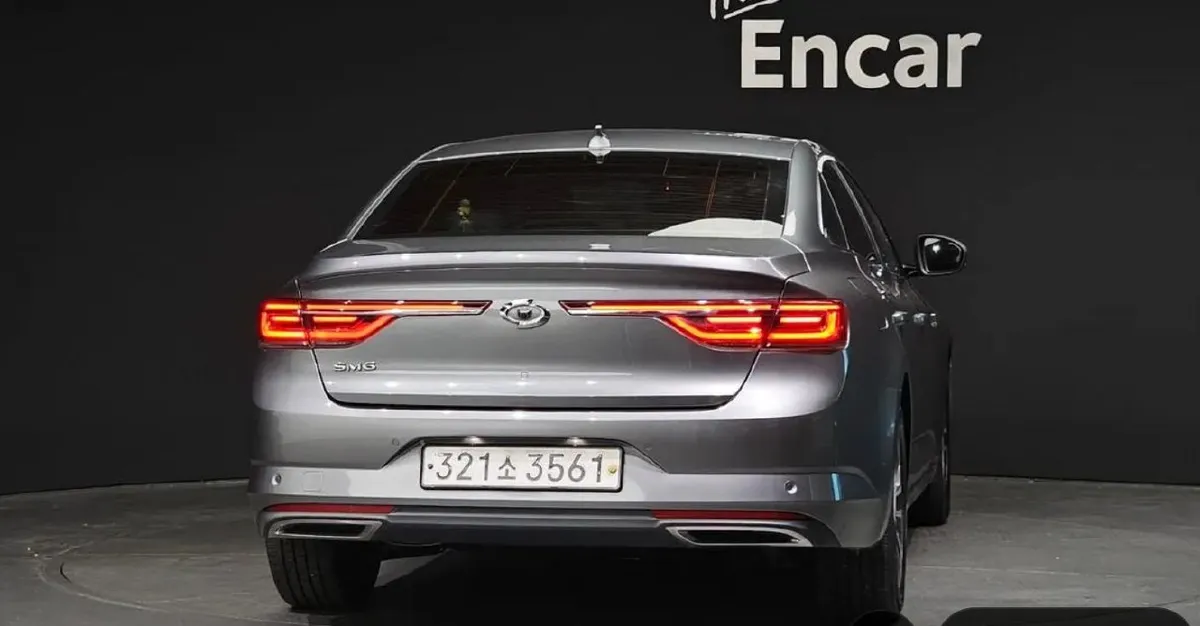 RENAULT SM6 2023