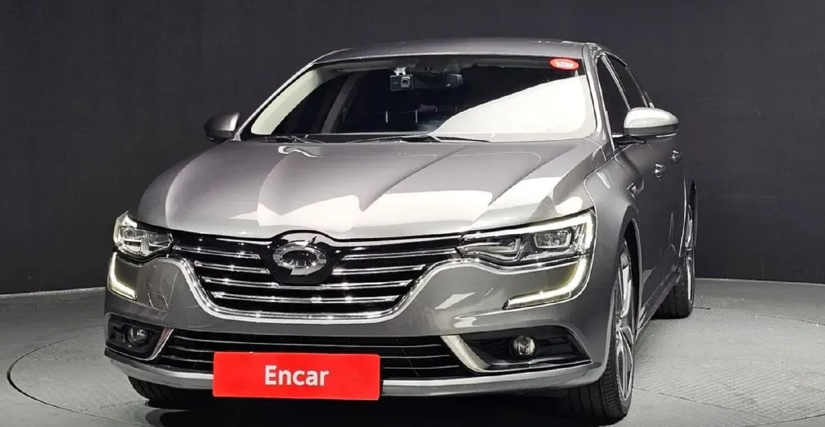 RENAULT SM6 2016