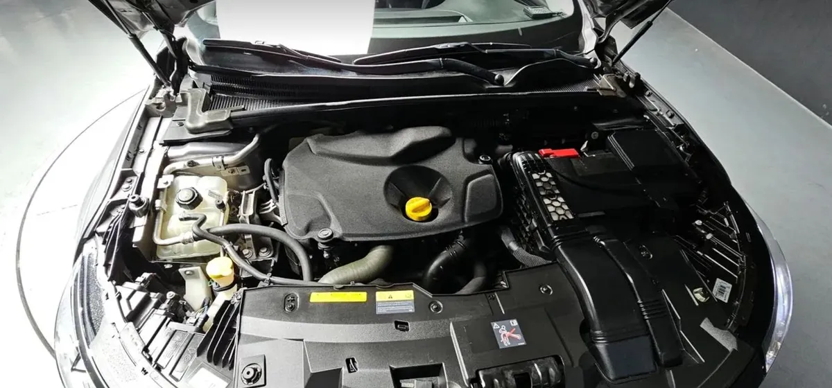 RENAULT SM6 2016