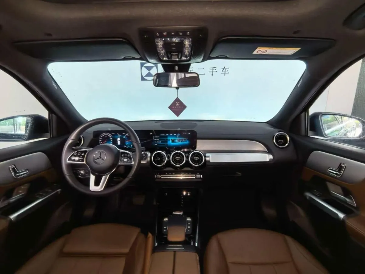 MERCEDES-BENZ GLB 2022