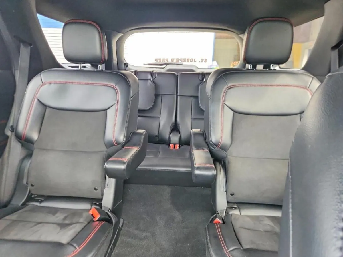 FORD EXPLORER ST-LINE AWD 2024