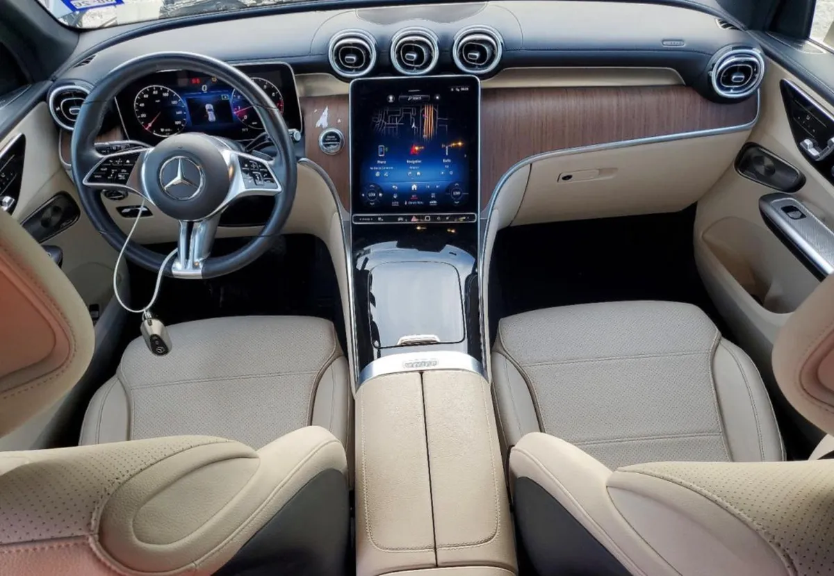 MERCEDES-BENZ GLC 300 4MATIC 2023
