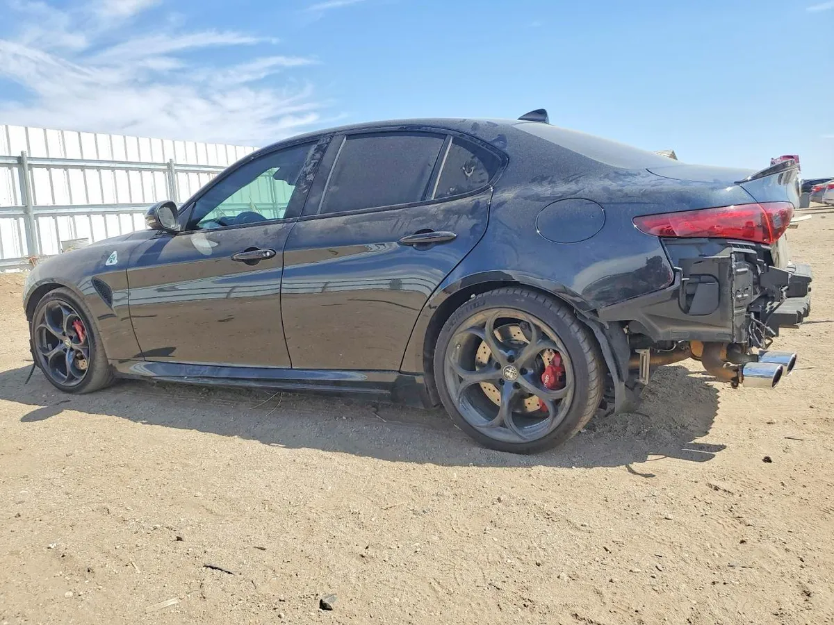 ALFA ROMEO GIULIA QUADRIFOGLIO 2022
