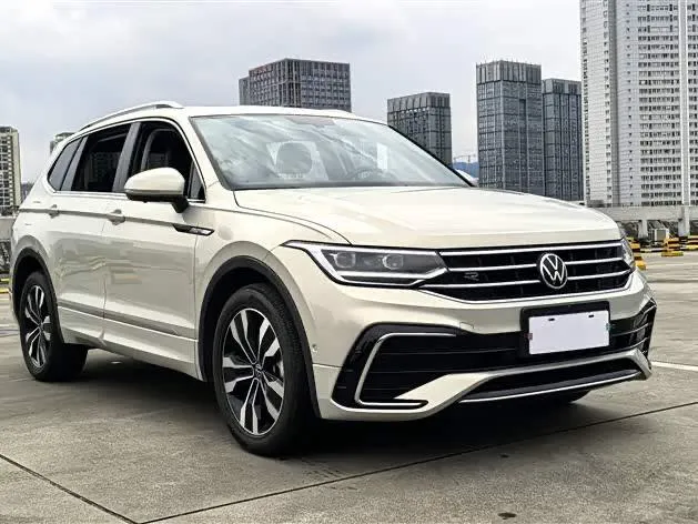 VOLKSWAGEN TIGUAN L 2022