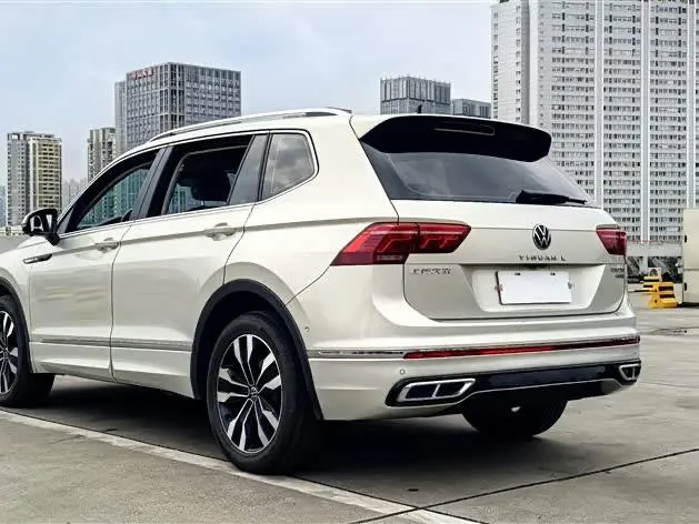VOLKSWAGEN TIGUAN L 2022