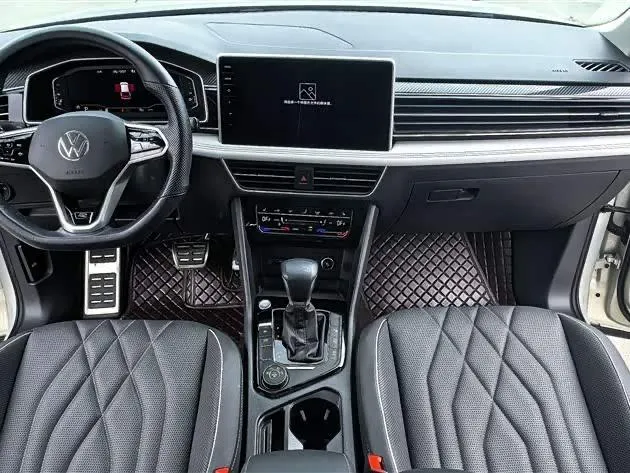 VOLKSWAGEN TIGUAN L 2022