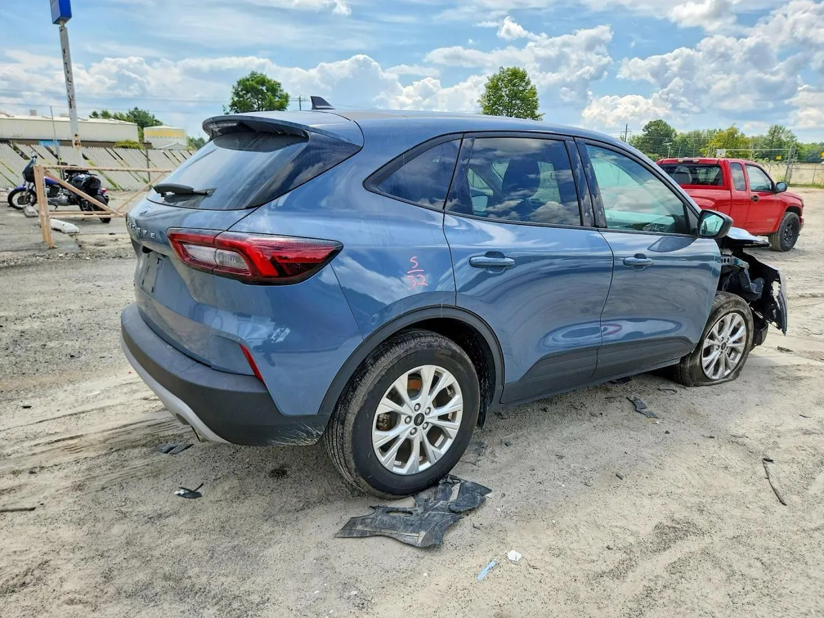FORD ESCAPE ACTIVE 2025