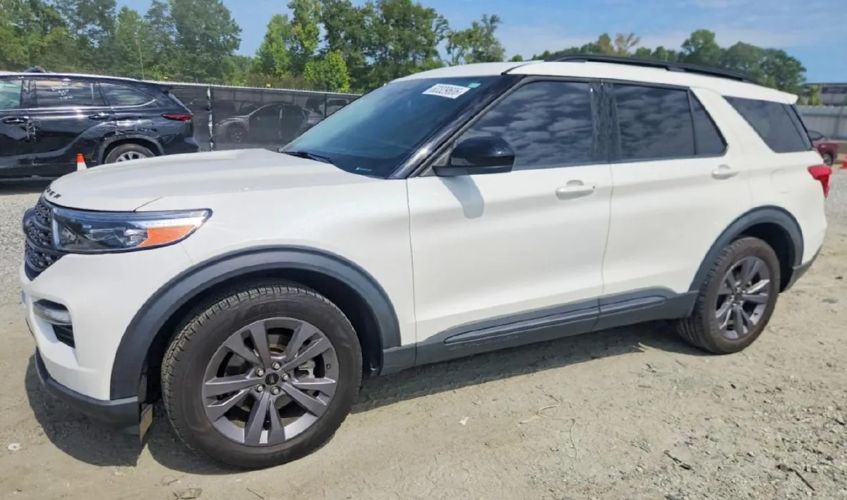 FORD EXPLORER XLT 2022