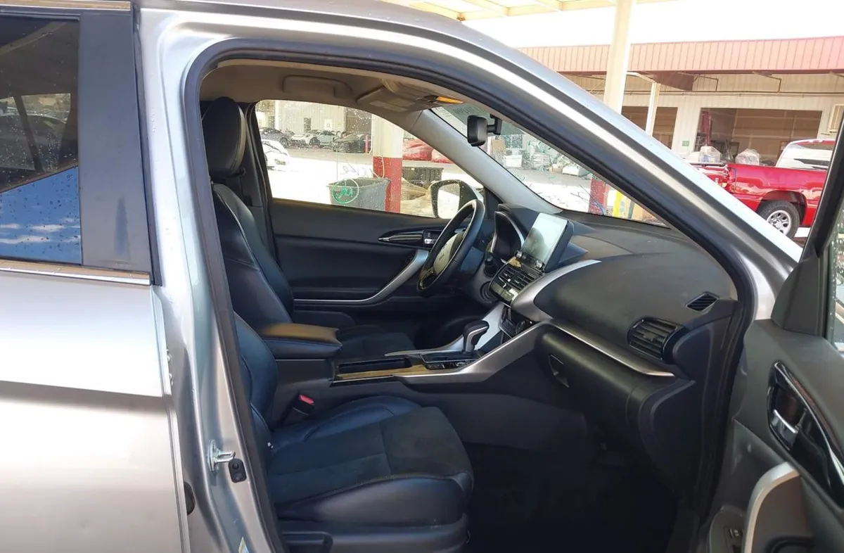 MITSUBISHI ECLIPSE CROSS 2023