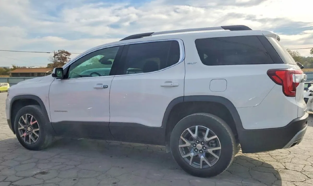 GMC ACADIA SLT 2023