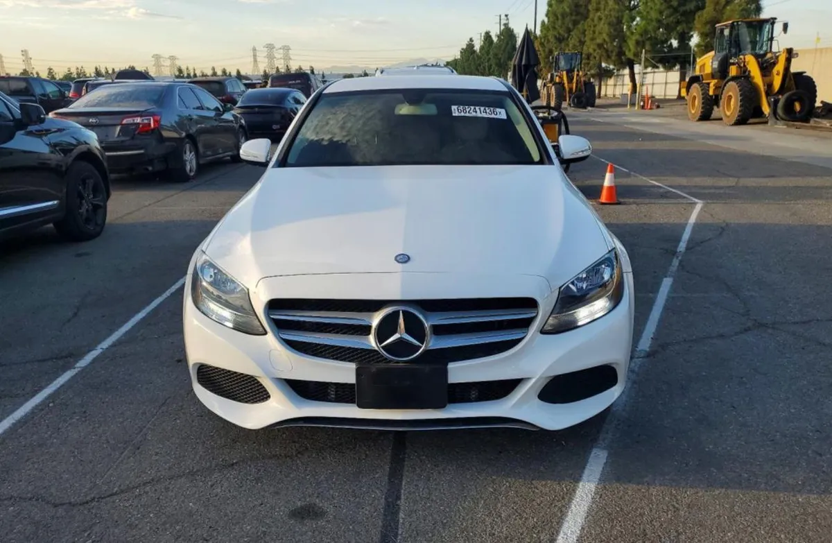 MERCEDES-BENZ C-CLASS 300 2015