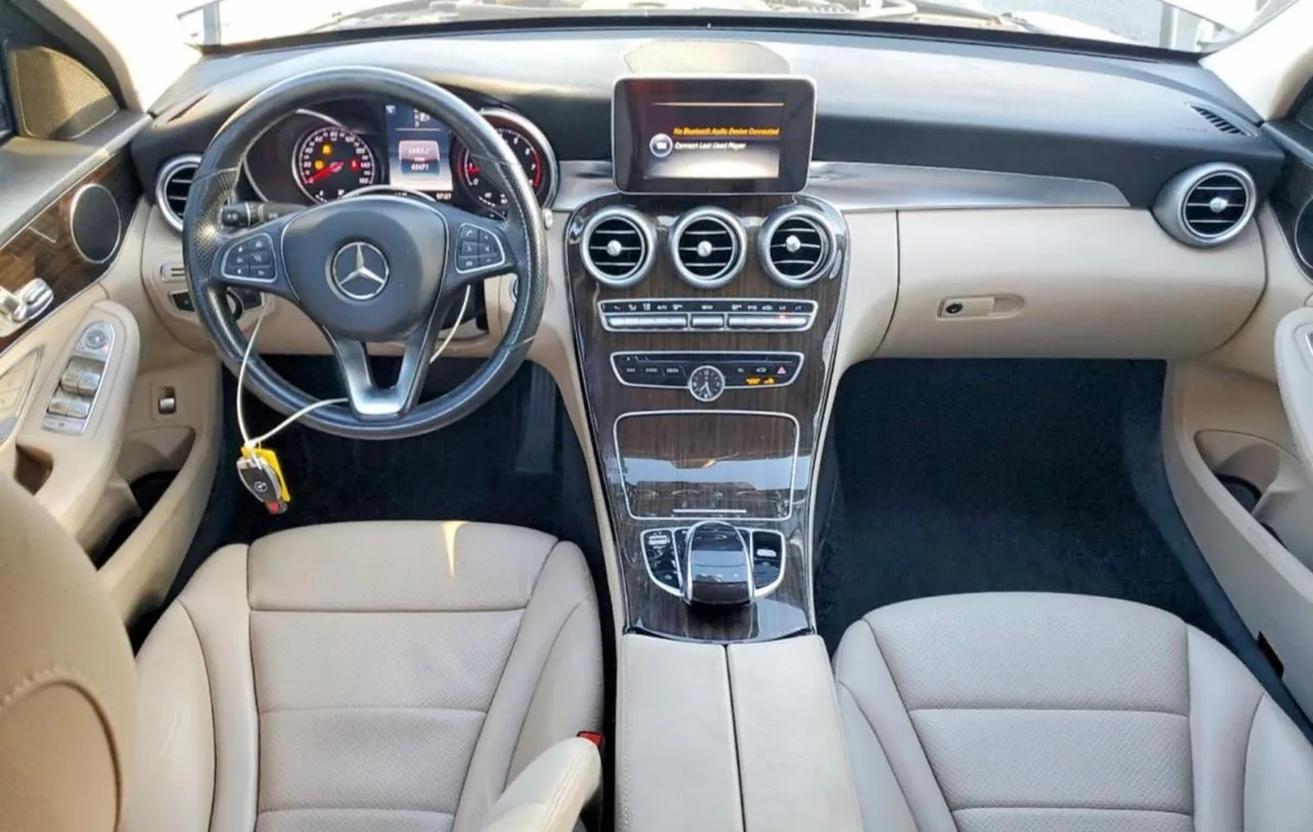 MERCEDES-BENZ C-CLASS 300 2015