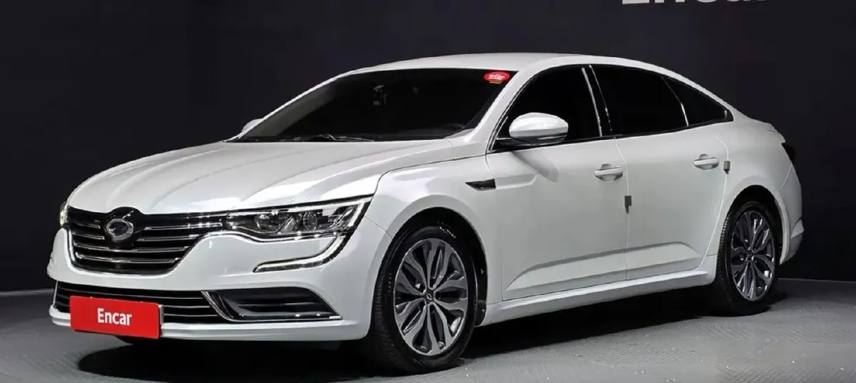 RENAULT SM6 2016