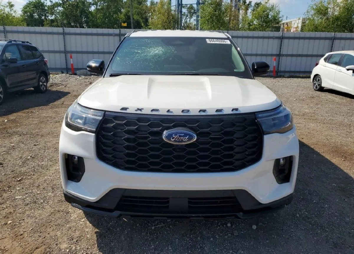 FORD EXPLORER ST-LINE 2 2025