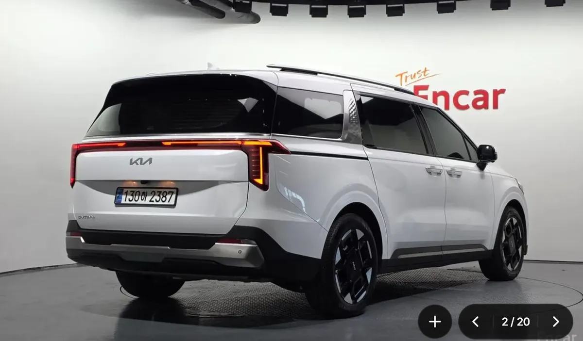 KIA CARNIVAL SIGNATURE 2023