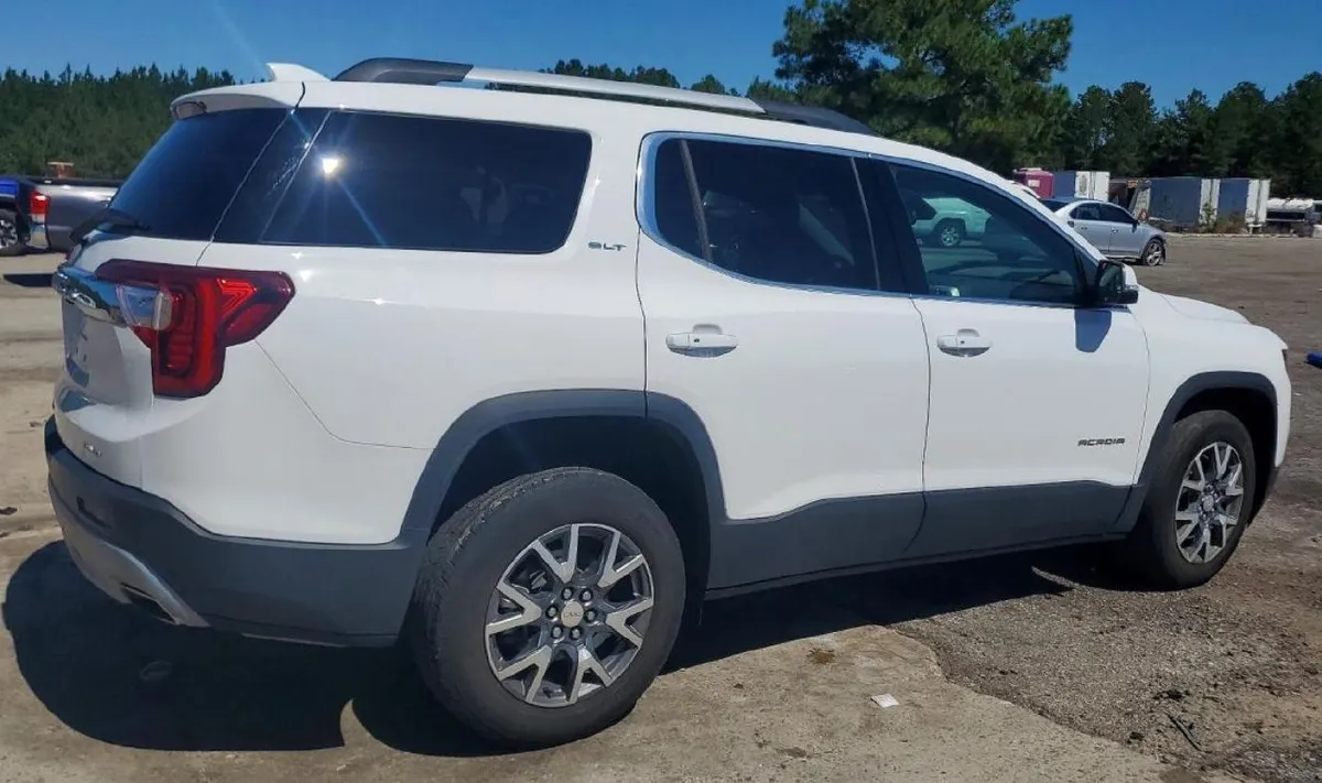 GMC ACADIA SLT 2023