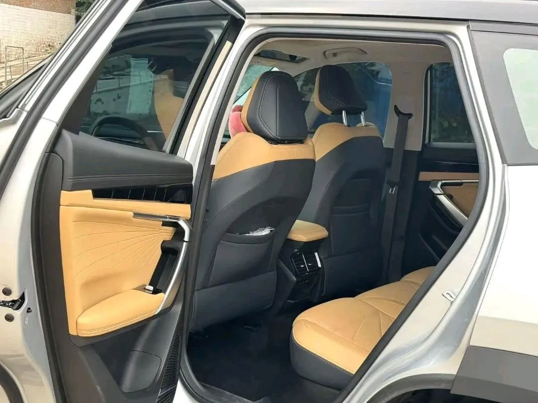 GEELY BOYUE L PREMIUM 2023