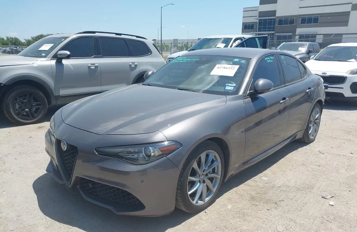 ALFA ROMEO GIULIA SPRINT 2022