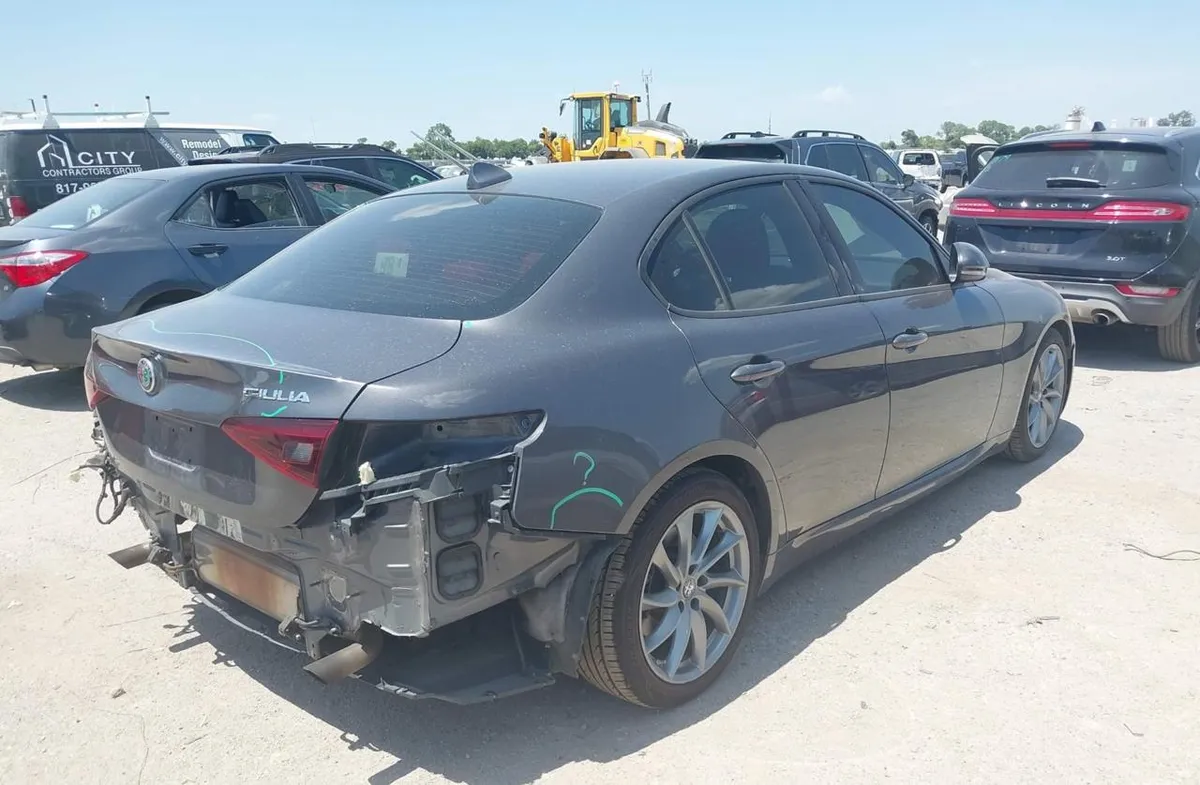 ALFA ROMEO GIULIA SPRINT 2022