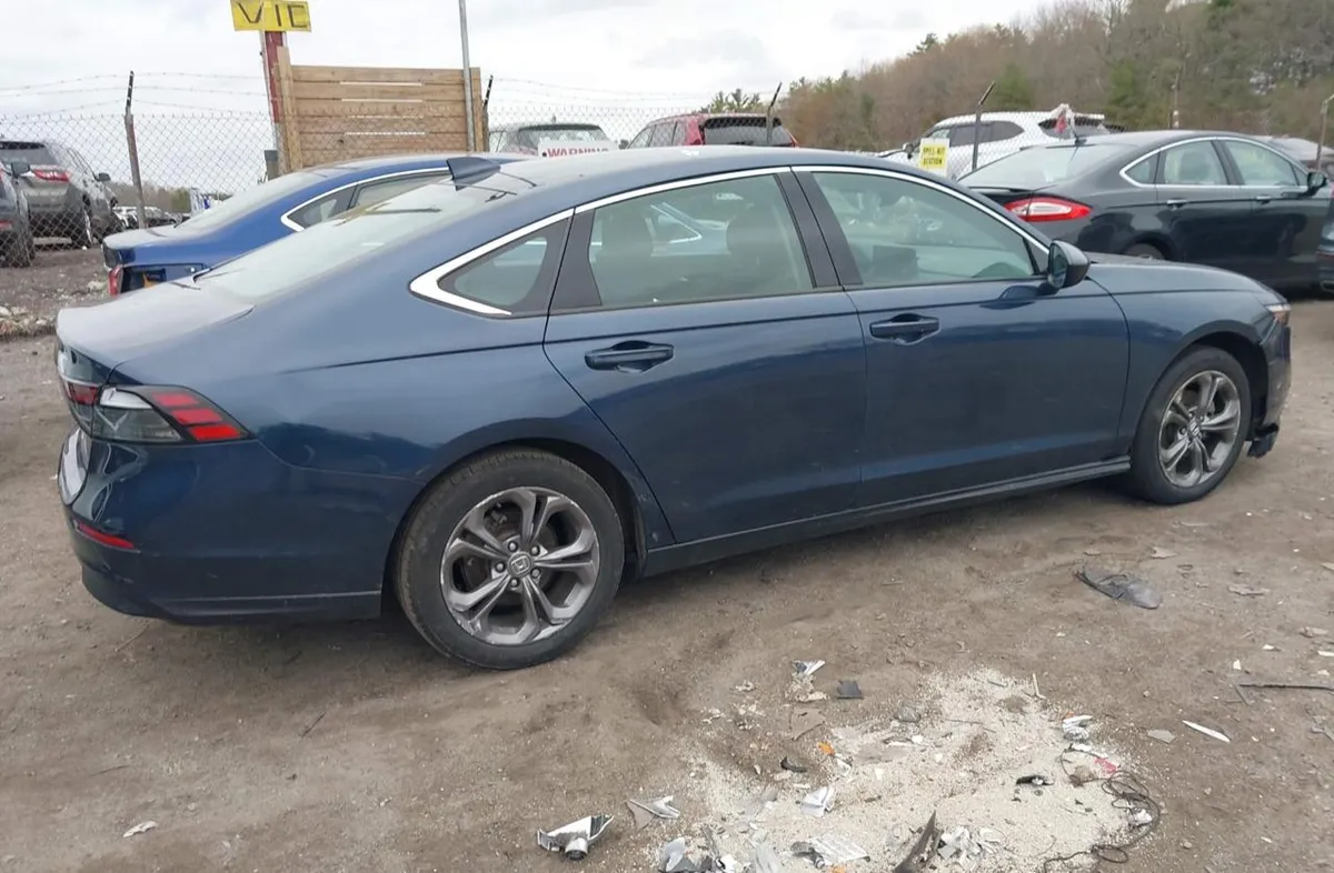HONDA ACCORD EX 2024
